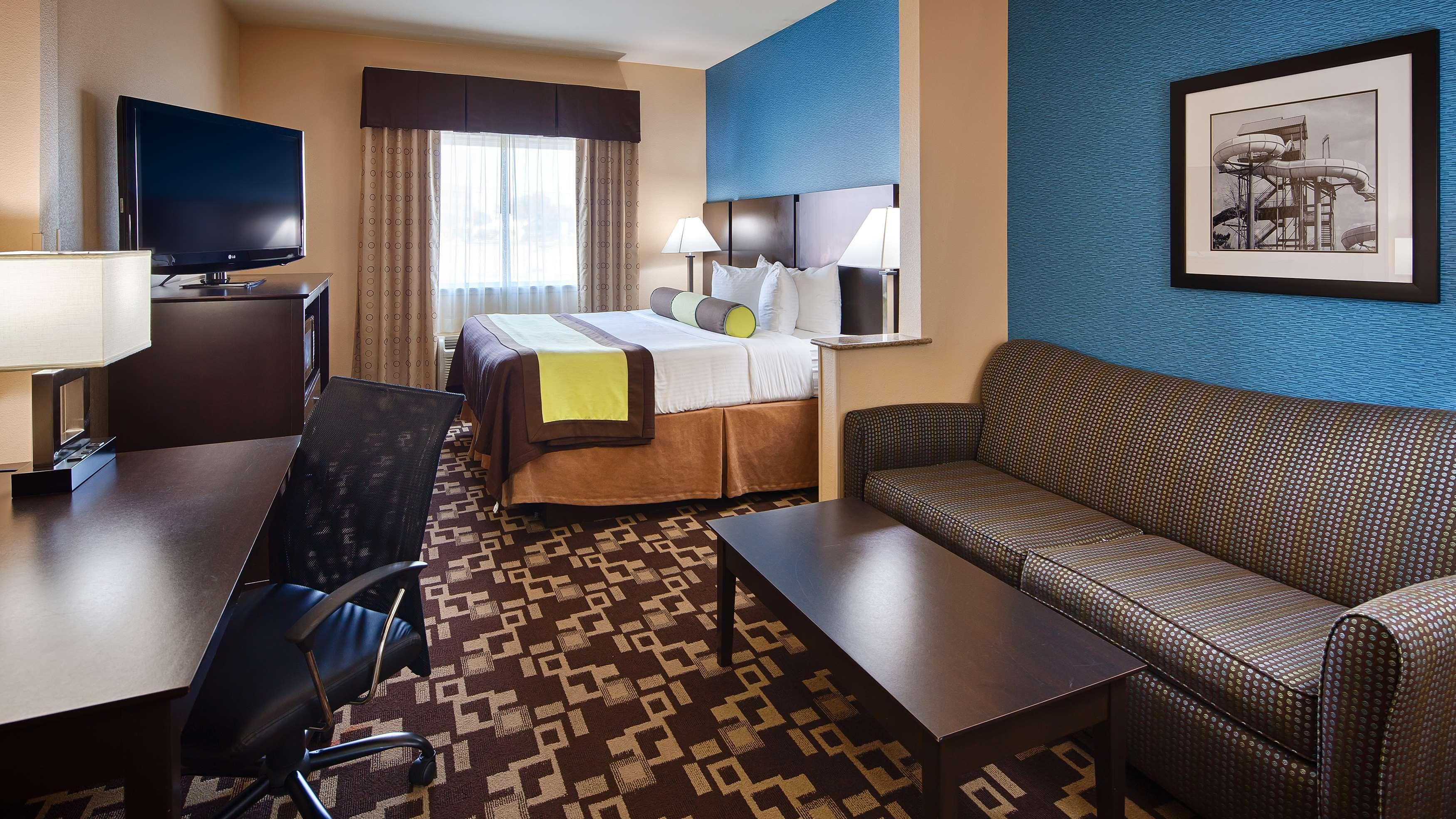 Best Western Plus Arlington North Hotel & Suites Grand Prairie Exterior photo